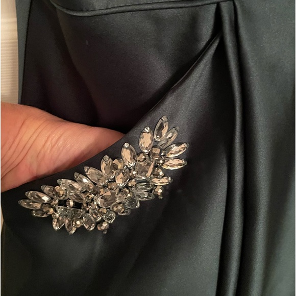 Blondie Cocktail Dress Deep Green - Picture 5 of 8